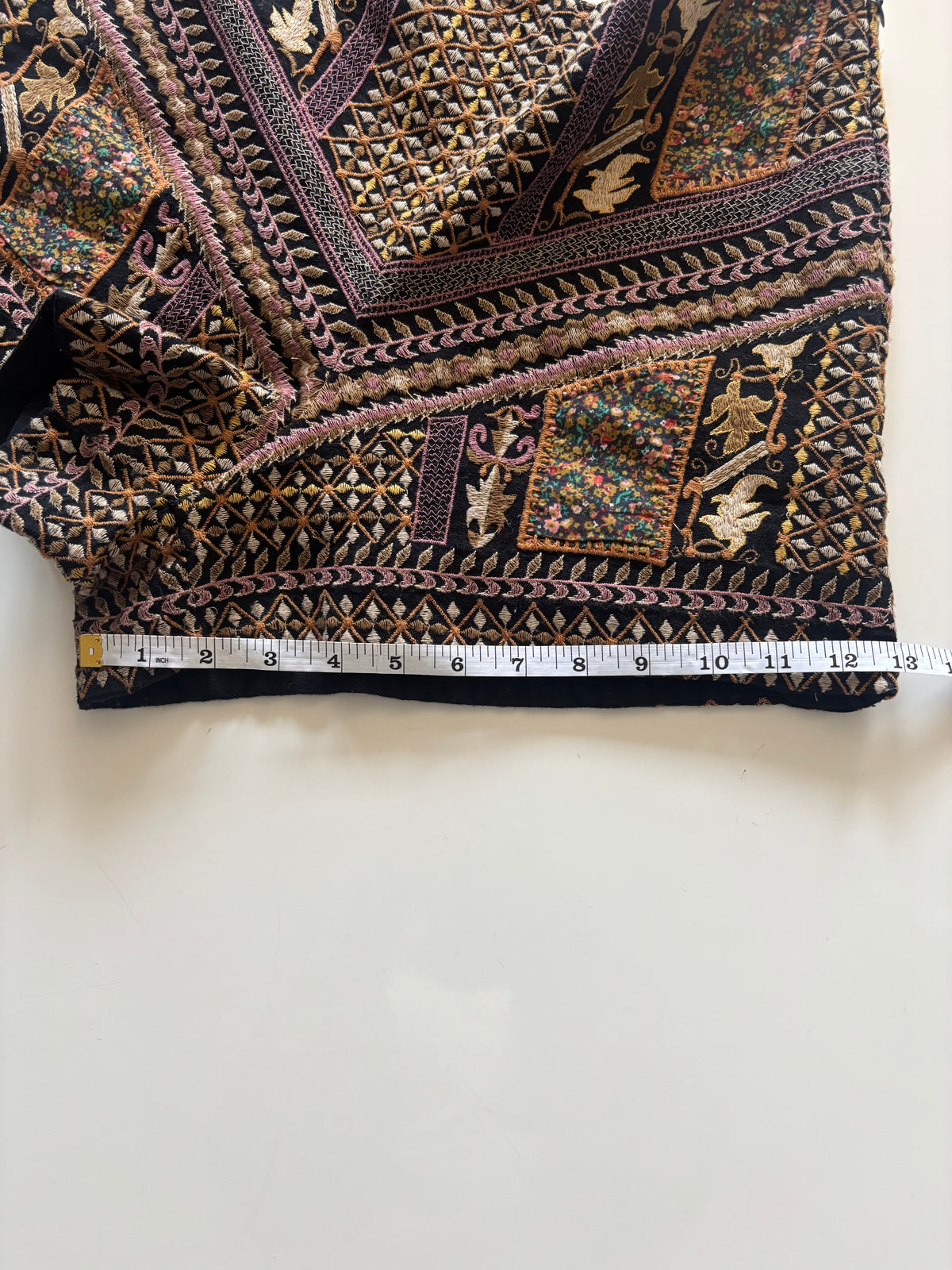 Zara Trafaluc Embroidered High-Waisted Shorts – Black & Gold | L