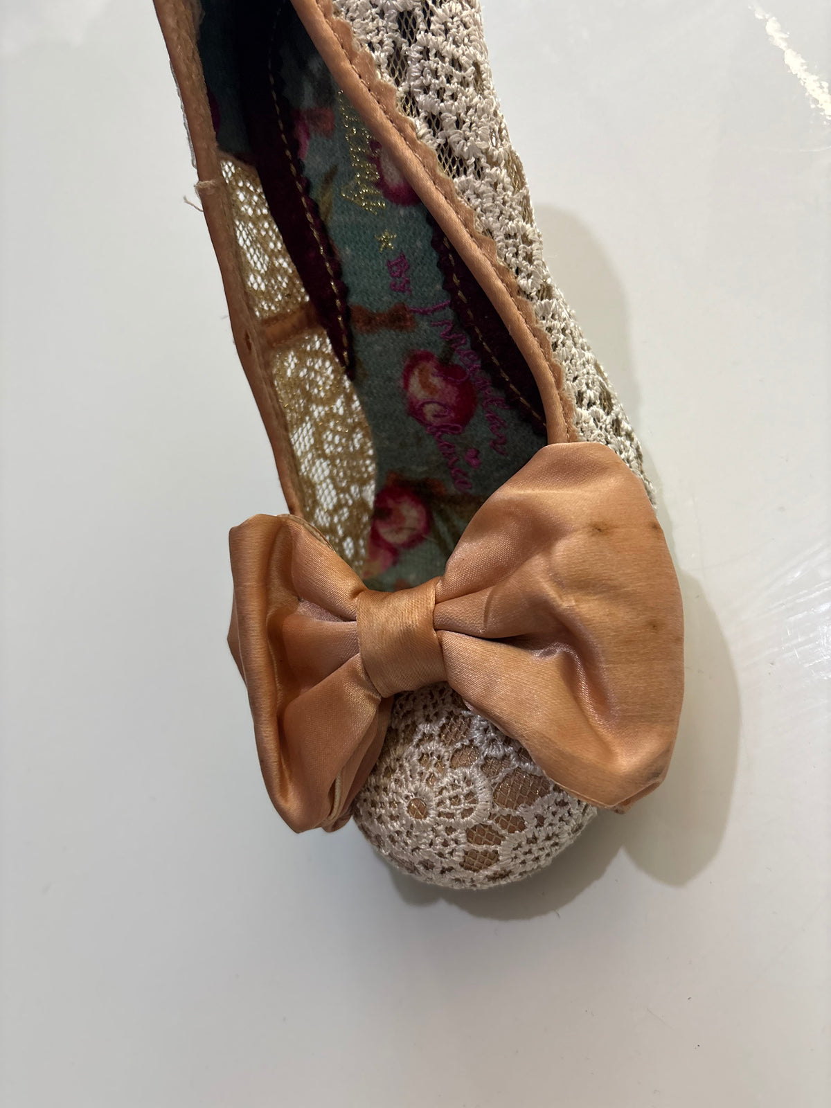 Irregular Choice In the Knick of Time Champagne Lace Bow Heels – UK 5