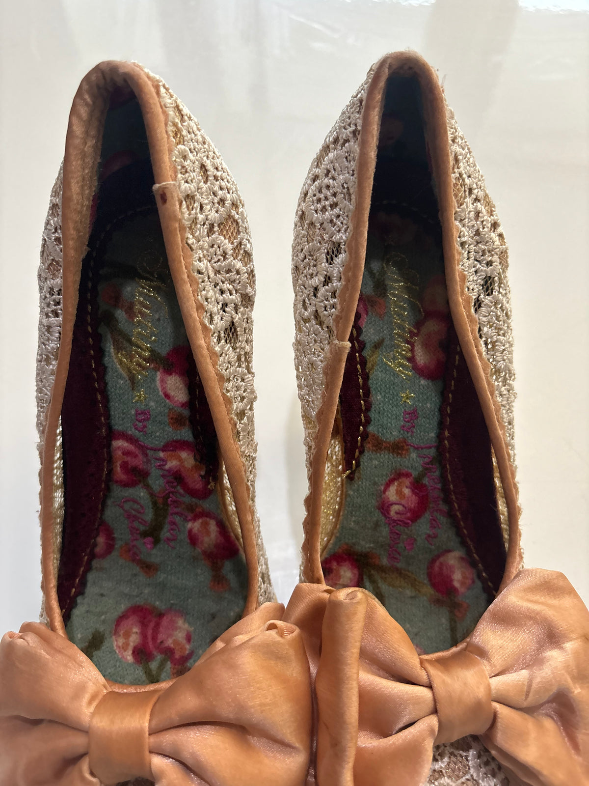 Irregular Choice In the Knick of Time Champagne Lace Bow Heels – UK 5