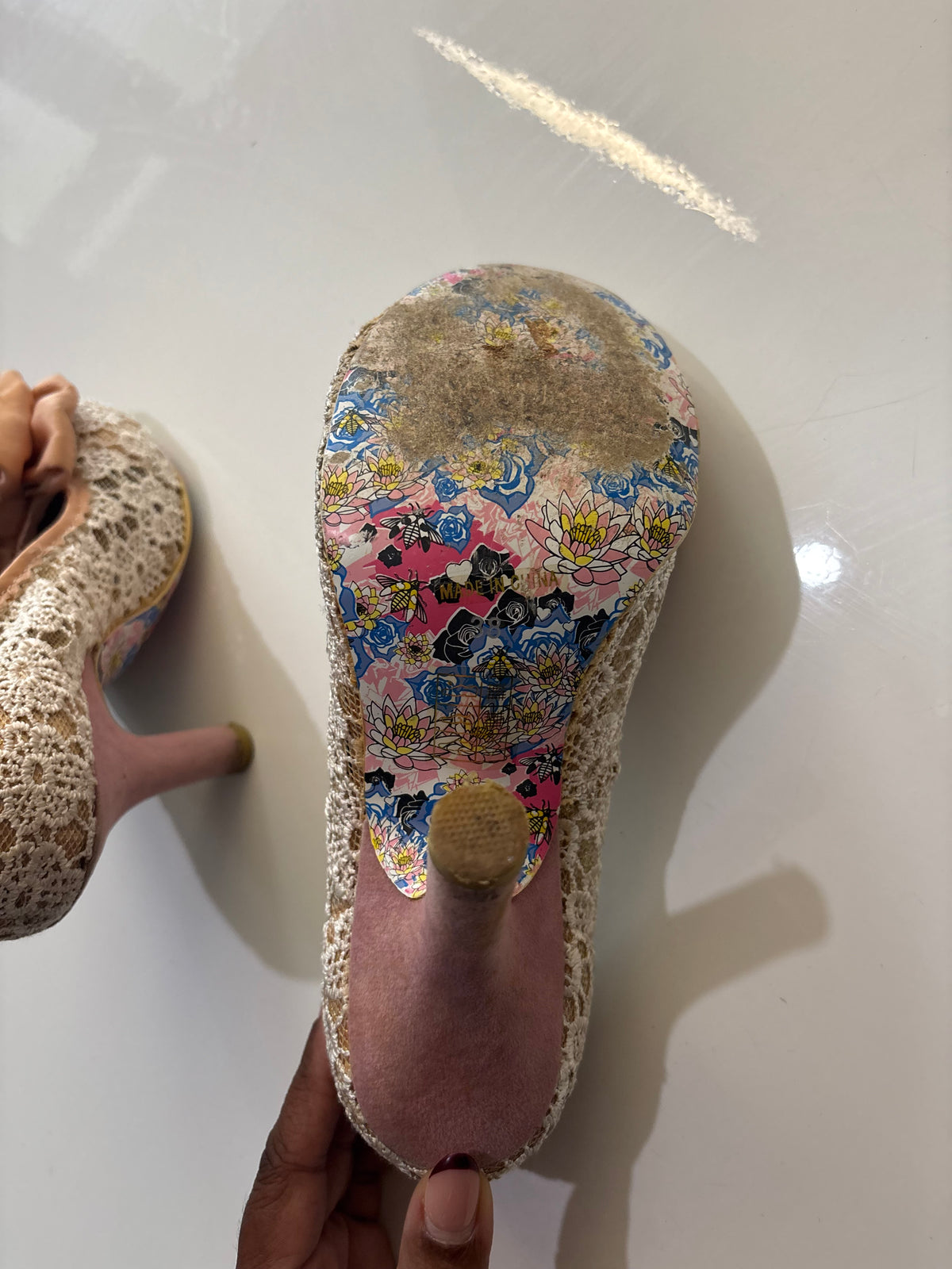 Irregular Choice In the Knick of Time Champagne Lace Bow Heels – UK 5