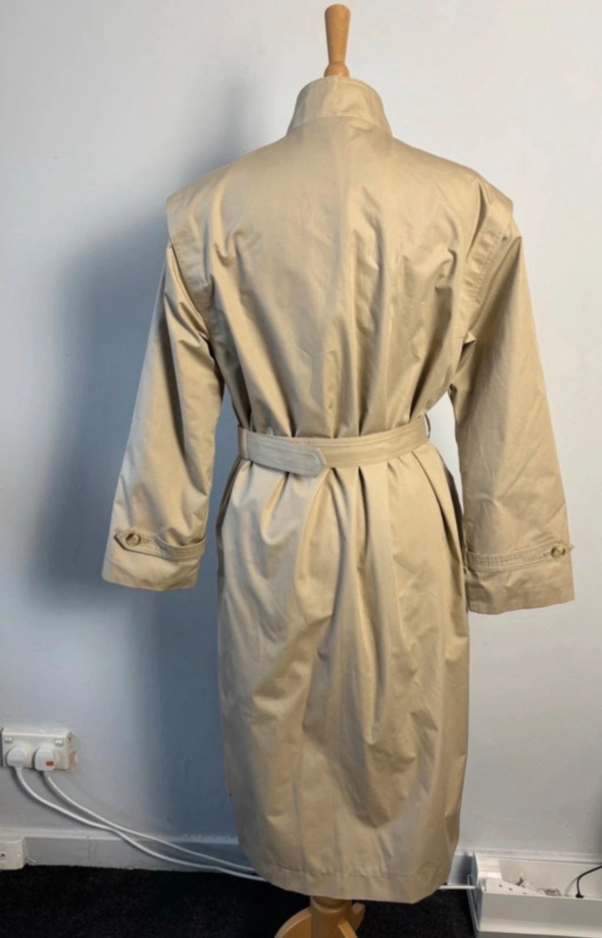 Vintage Style Beige Belted Longline Trench Coat – UK 12–14