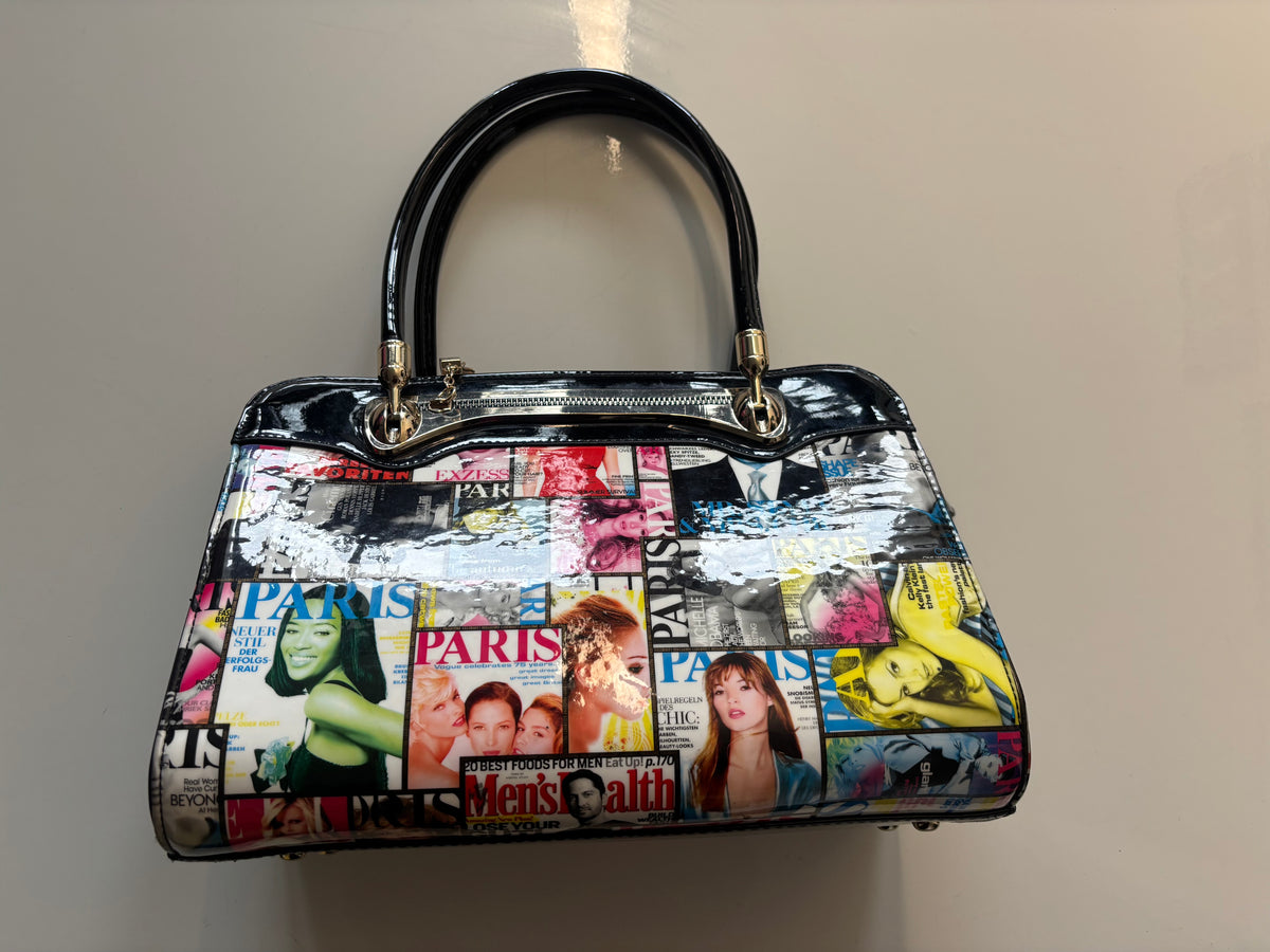 Y2K-Style Paris Magazine Collage Handbag – Black Patent-Look & Gold Tone￼