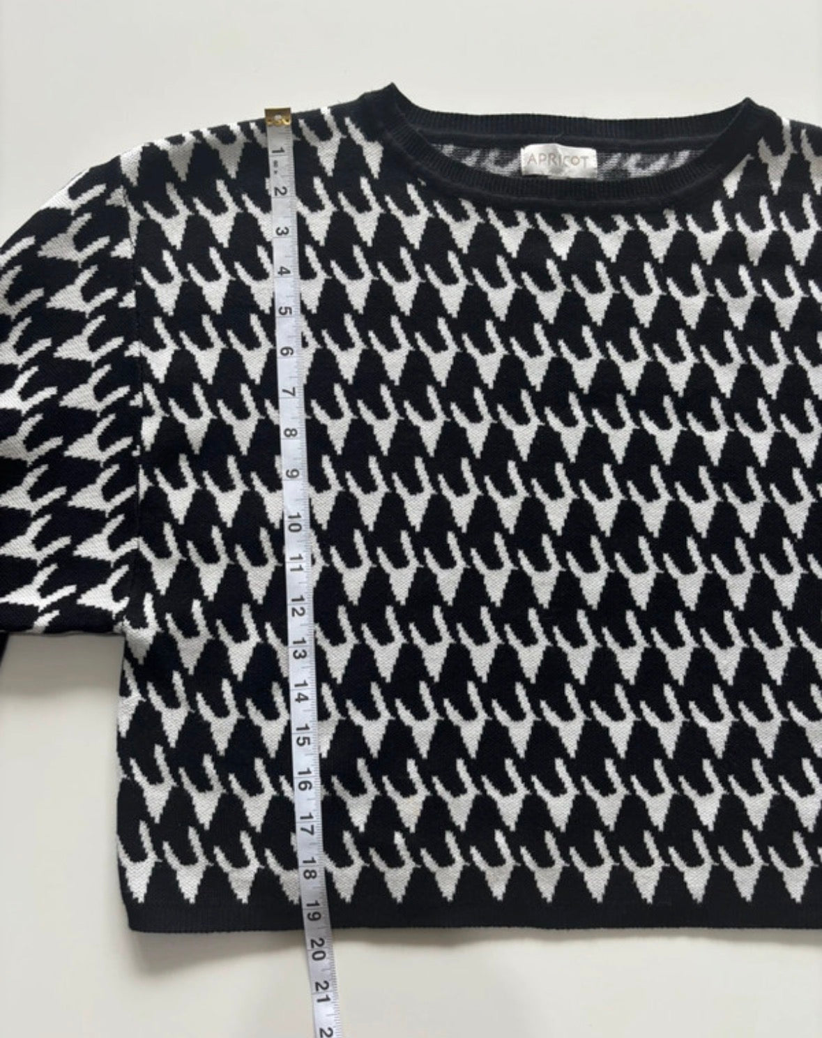 Apricot Black & White Houndstooth Knit Jumper – Size M