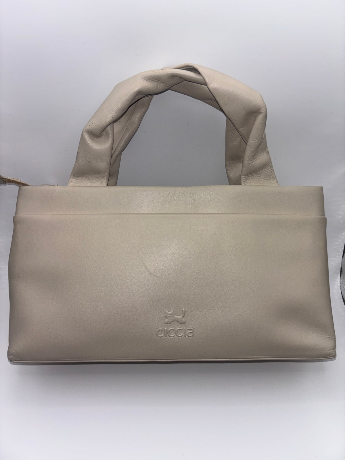 Ciccia Cream Leather Floral Appliqué Handbag – Cat & Butterfly Detail