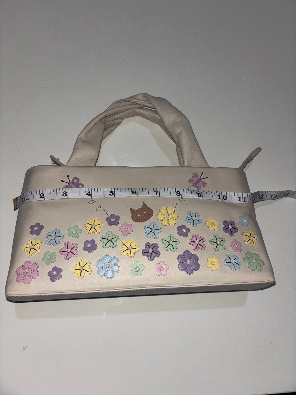 Ciccia Cream Leather Floral Appliqué Handbag – Cat & Butterfly Detail
