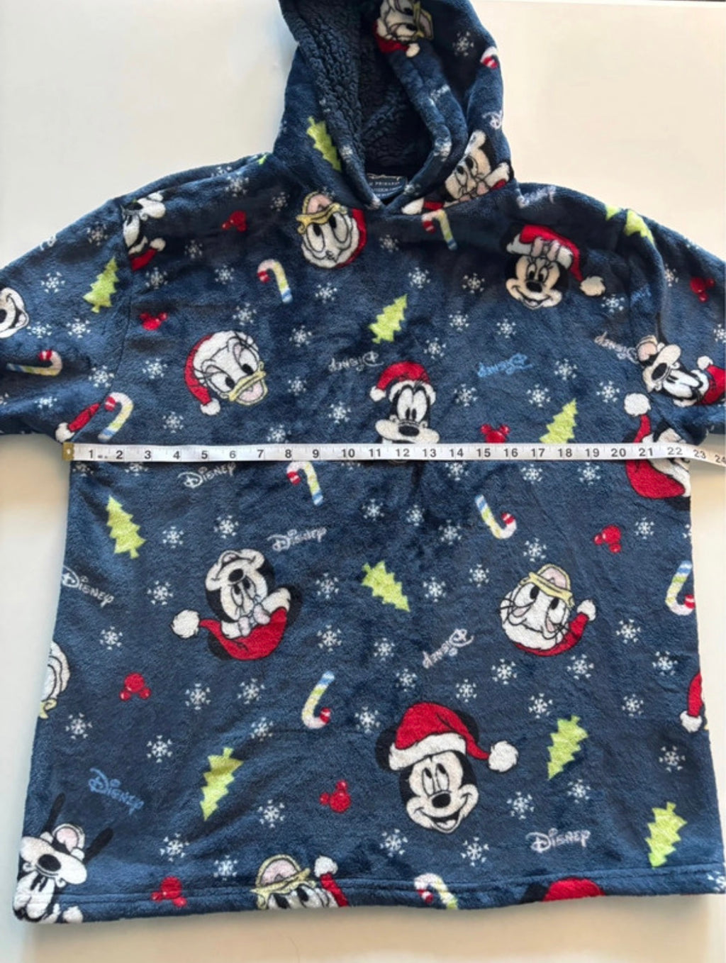 Disney Christmas Oversized Hooded Fleece Blanket – Mickey, Donald & Goofy – Kids S/M