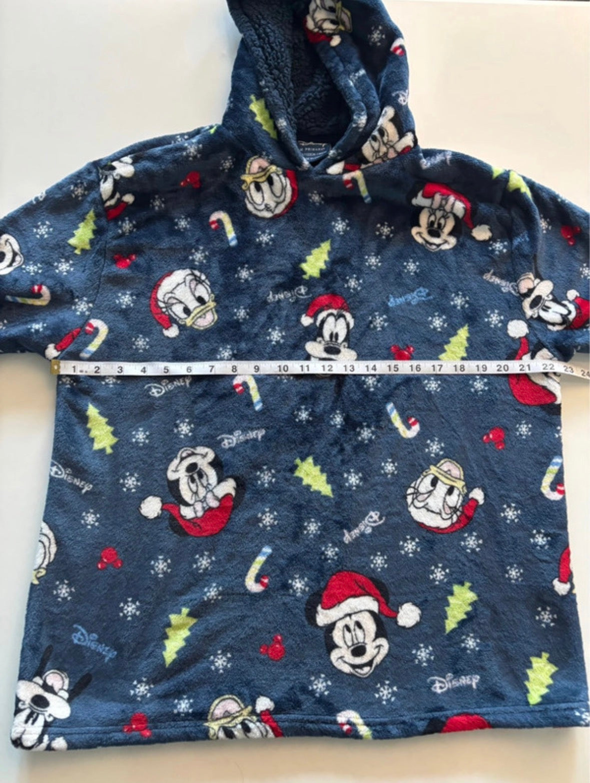 Disney Christmas Oversized Hooded Fleece Blanket – Mickey, Donald & Goofy – Kids S/M