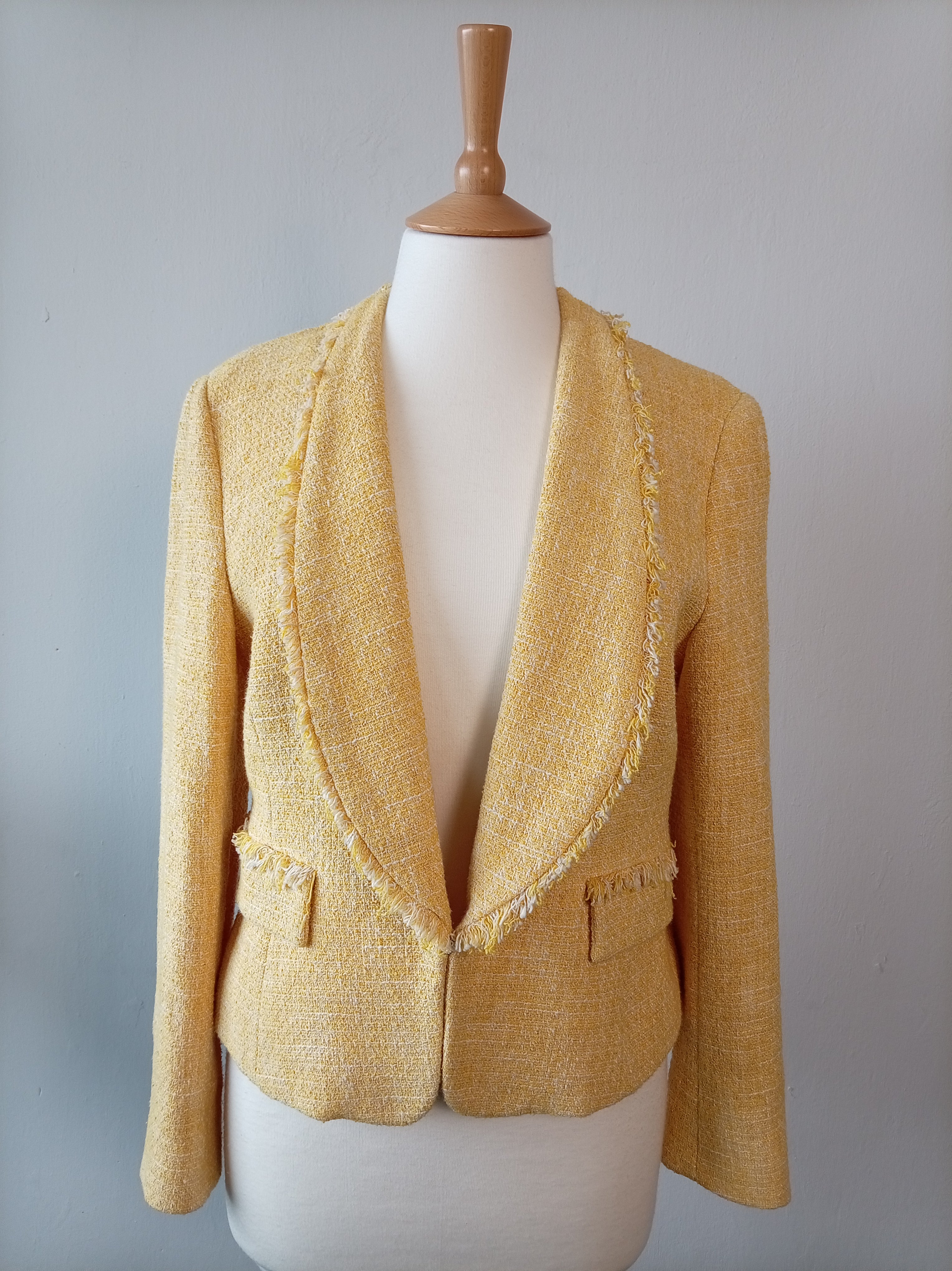 Zara Yellow Bouclé Blazer – Size L (UK 16–18)