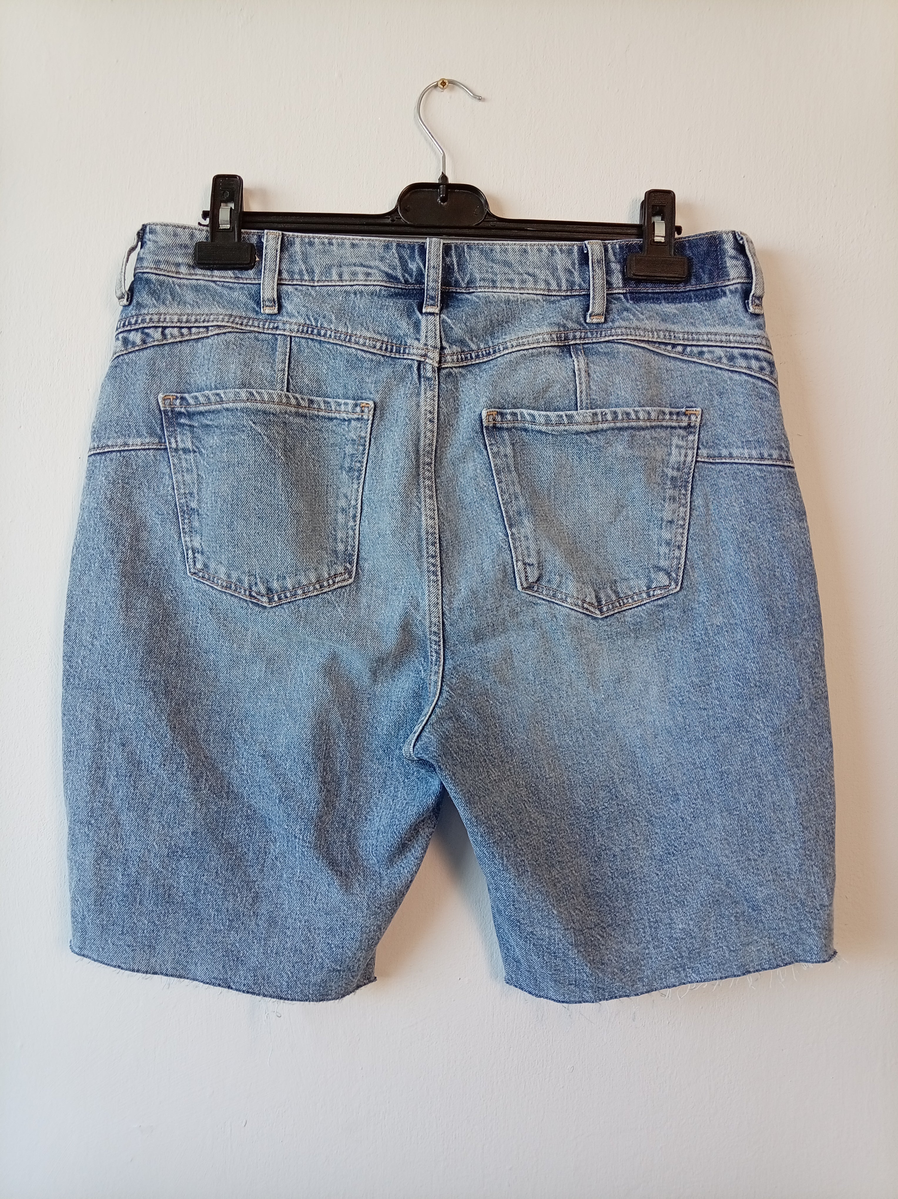 River Island Plus Light Wash Denim Shorts – UK 18
