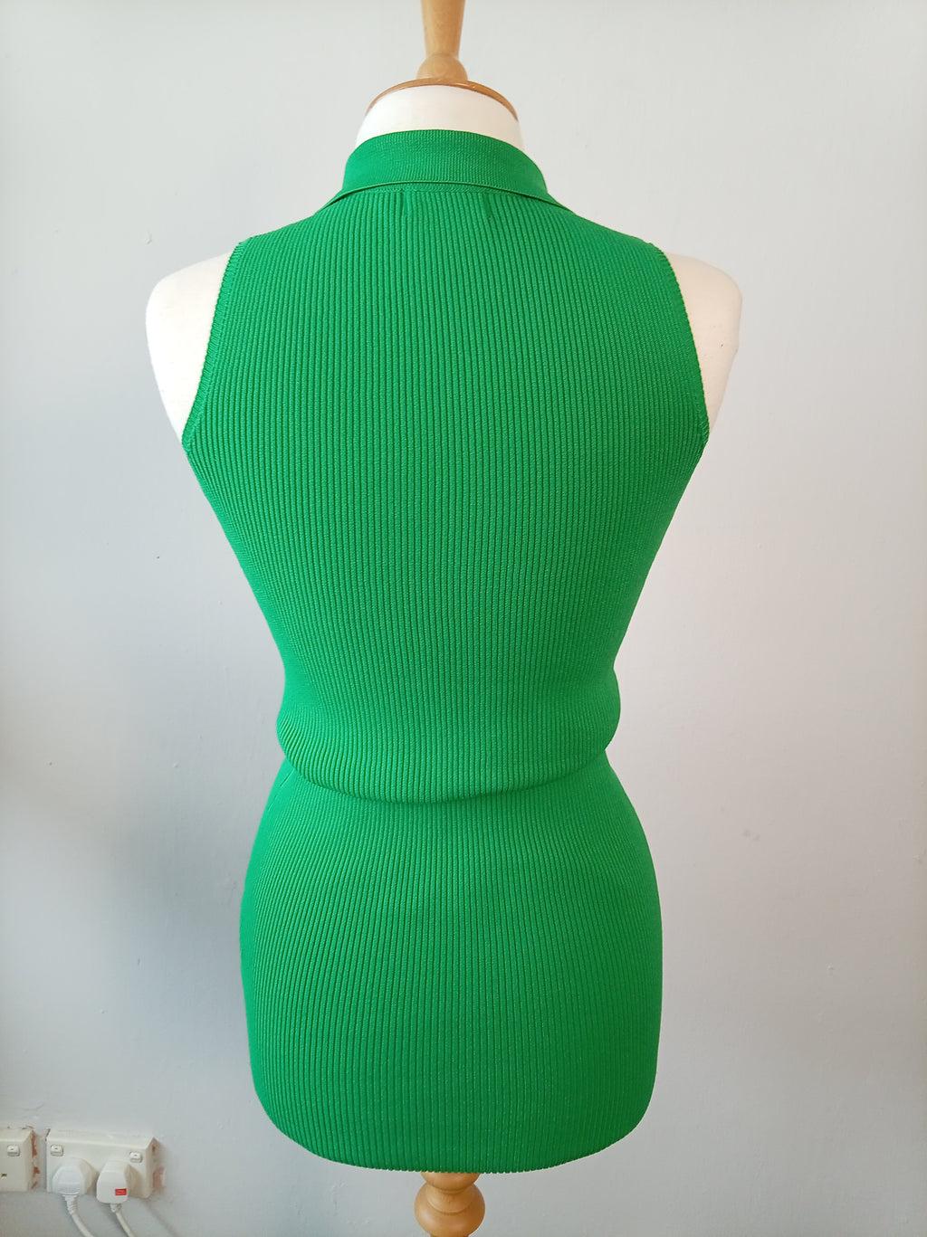 PrettyLittleThing Bright Green Ribbed Sleeveless Collared Button Front Midi Bodycon Dress XS