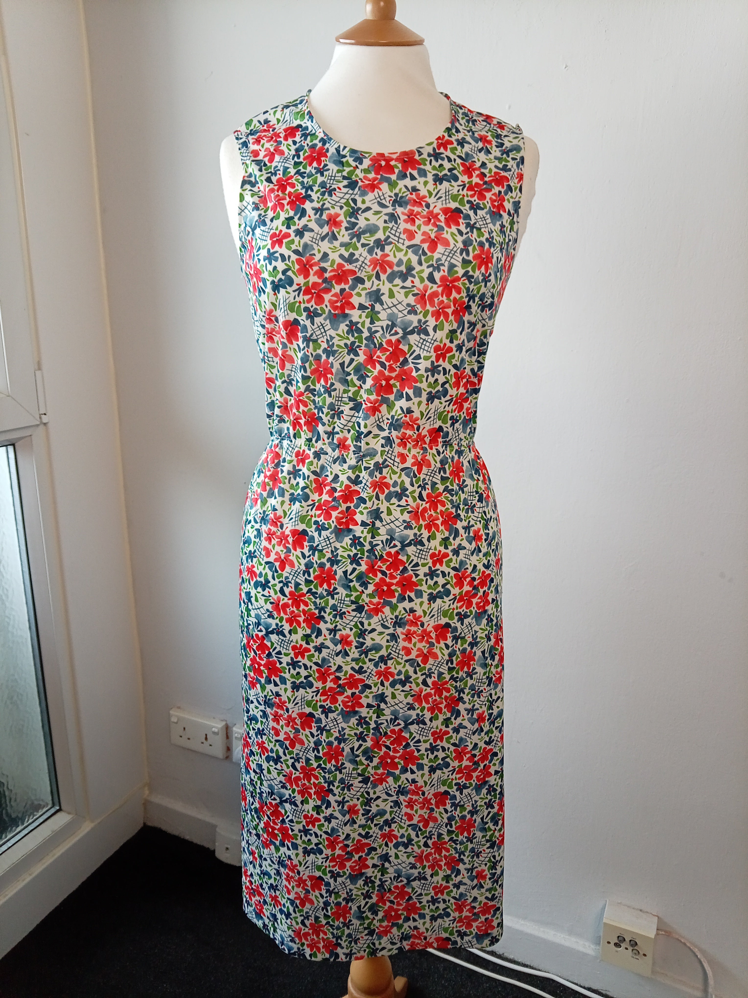 Vintage Butte Knit Floral Midi Dress UK 14 Retro 60s 70s Sleeveless Red Blue