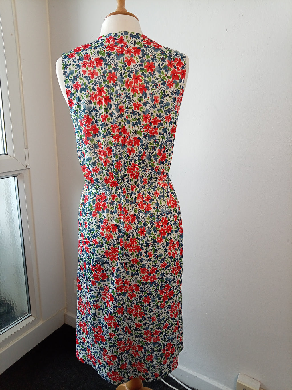 Vintage Butte Knit Floral Midi Dress UK 14 Retro 60s 70s Sleeveless Red Blue