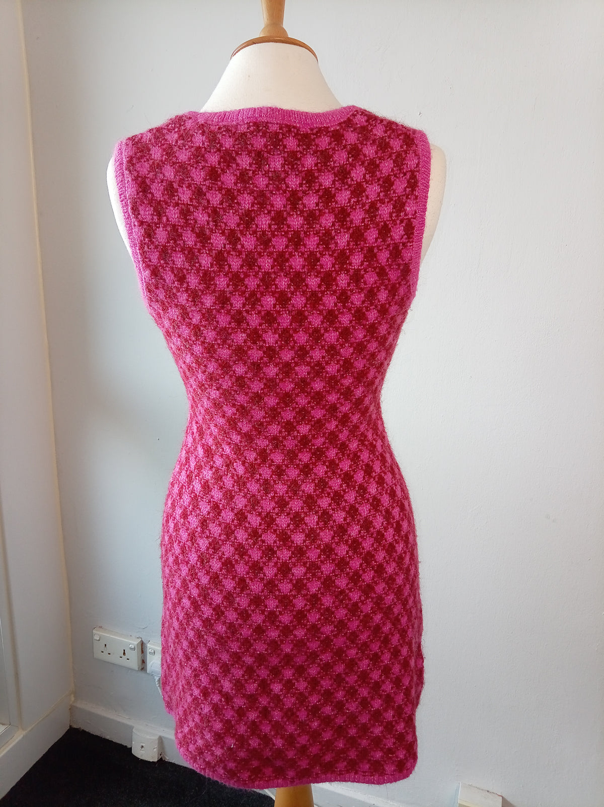 Zara Pink Burgundy Textured Knit Mini Dress Size M Sleeveless A-Line Pockets