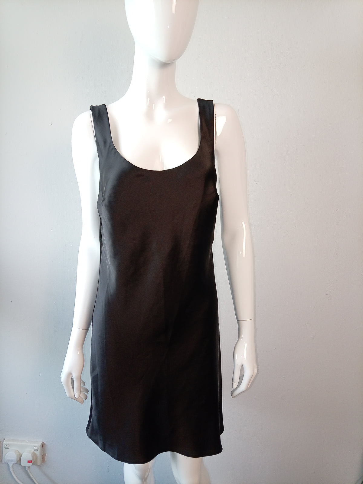 ASOS Design Black Satin Mini Shift Dress – UK 14