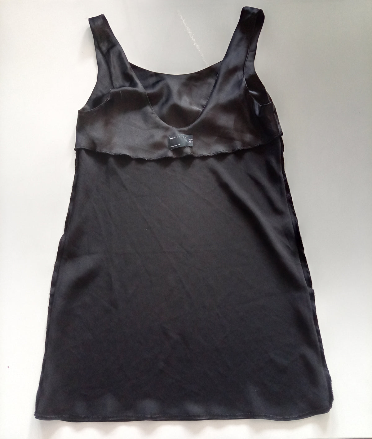 ASOS Design Black Satin Mini Shift Dress – UK 14