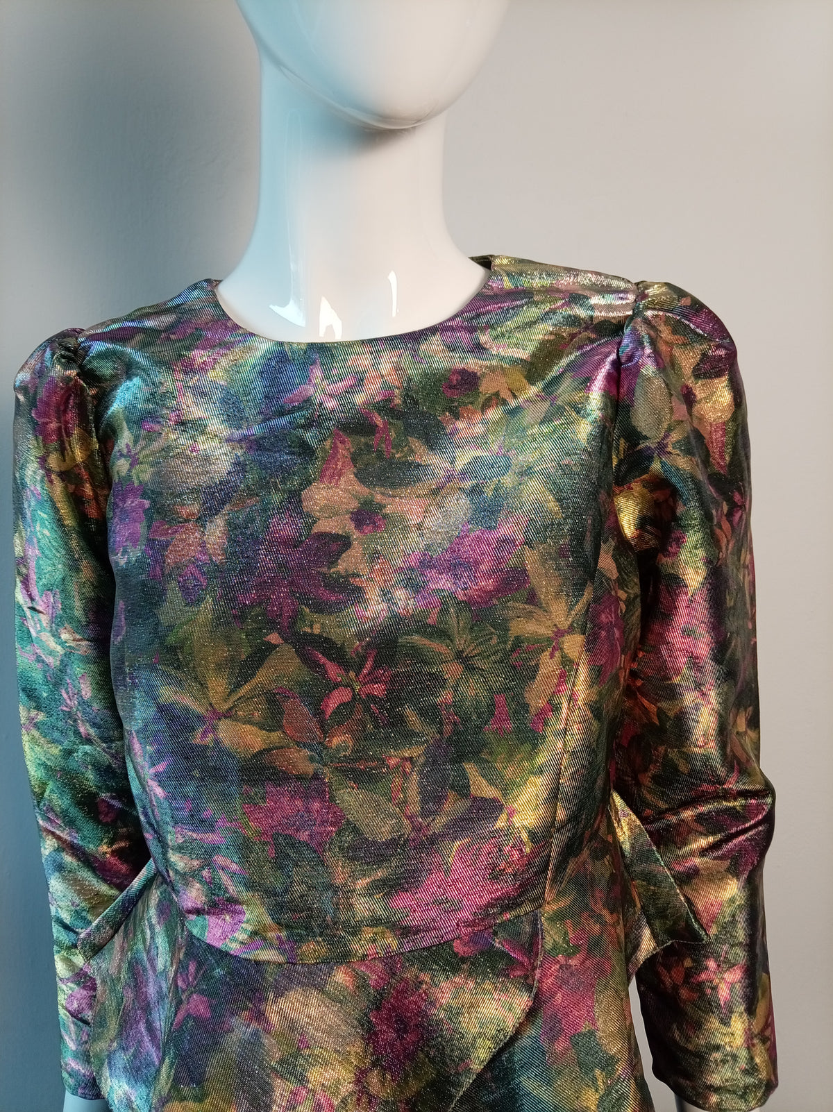 River Island Boutique Luxe Metallic Floral Peplum Top – UK 12 – BNWT