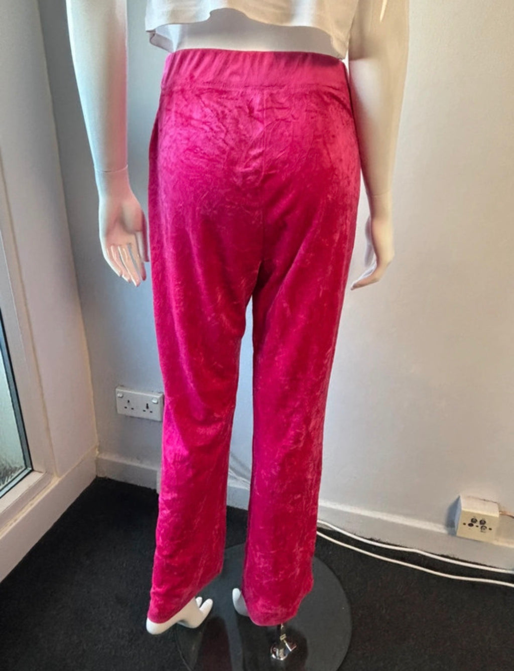 Juicy Couture Hot Pink Velour Rhinestone Trousers – Size M