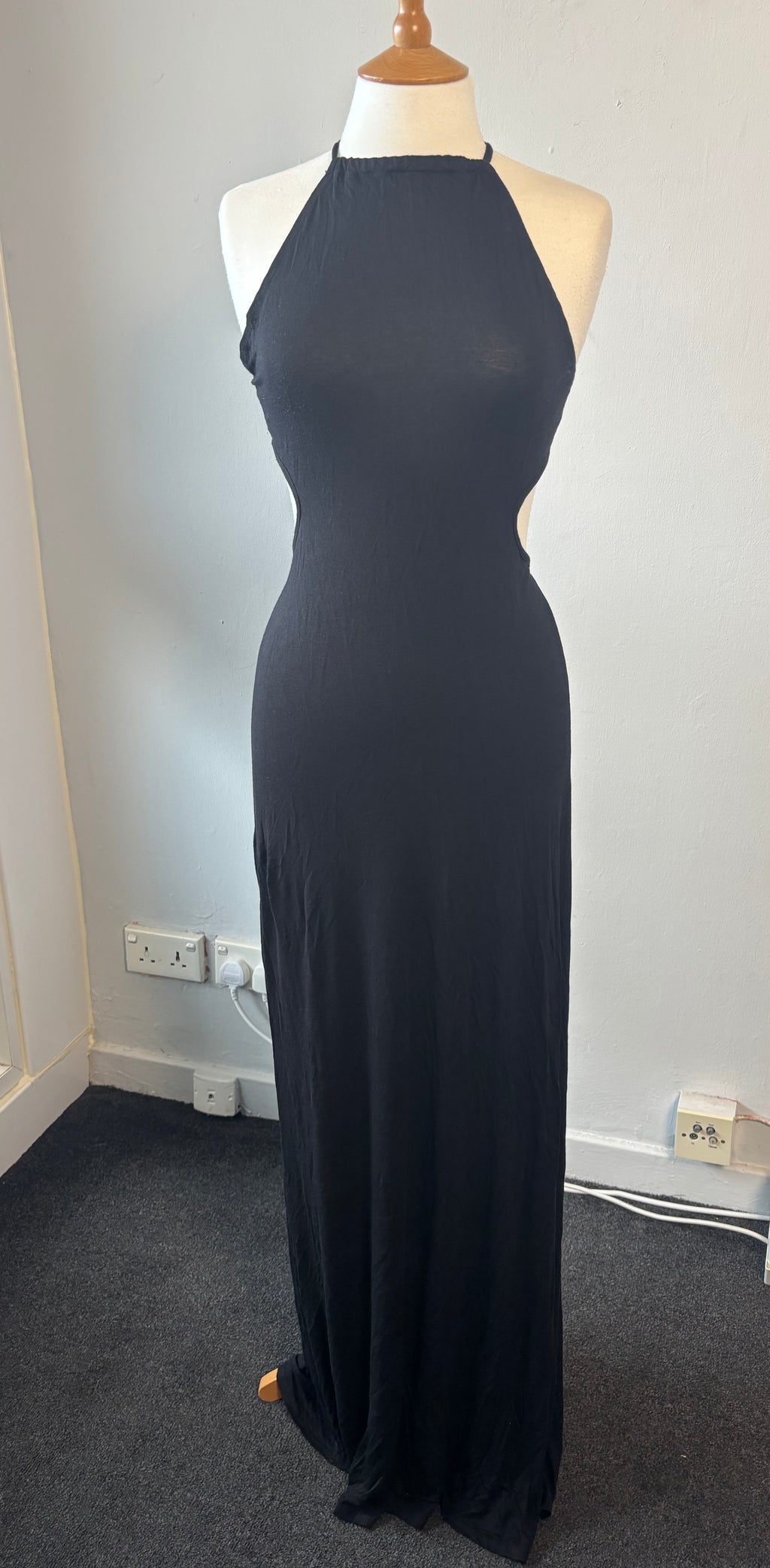 Missguided Black Cut-Out Backless Maxi Dress – Bodycon (UK 12)