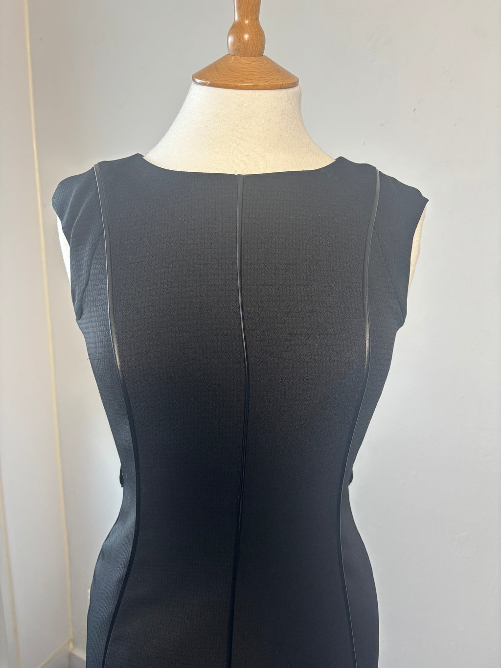 Black Bodycon Midi Dress – Sleeveless Panelled Fit (UK 6)