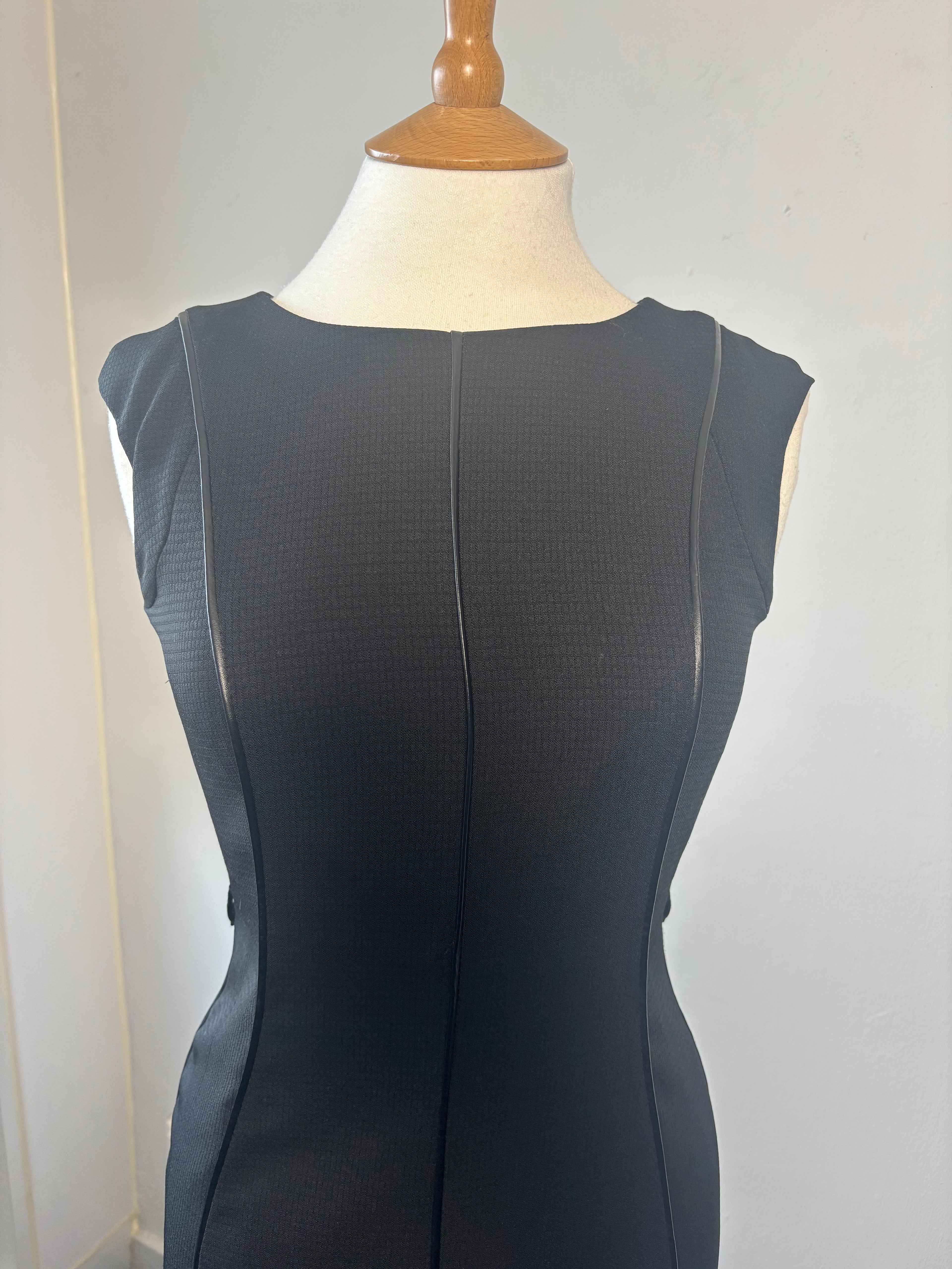 Black Bodycon Midi Dress – Sleeveless Panelled Fit (UK 6)