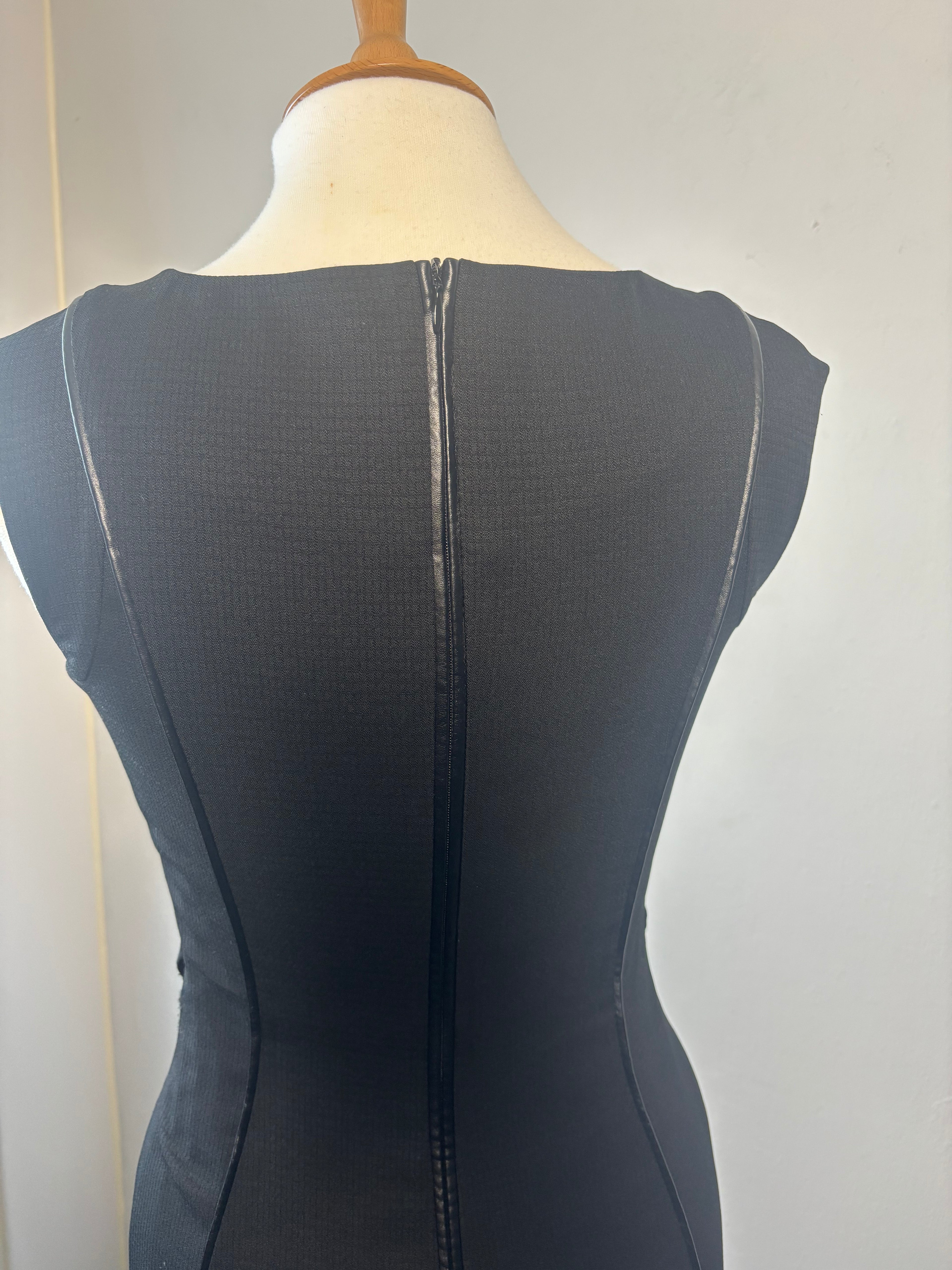 Black Bodycon Midi Dress – Sleeveless Panelled Fit (UK 6)