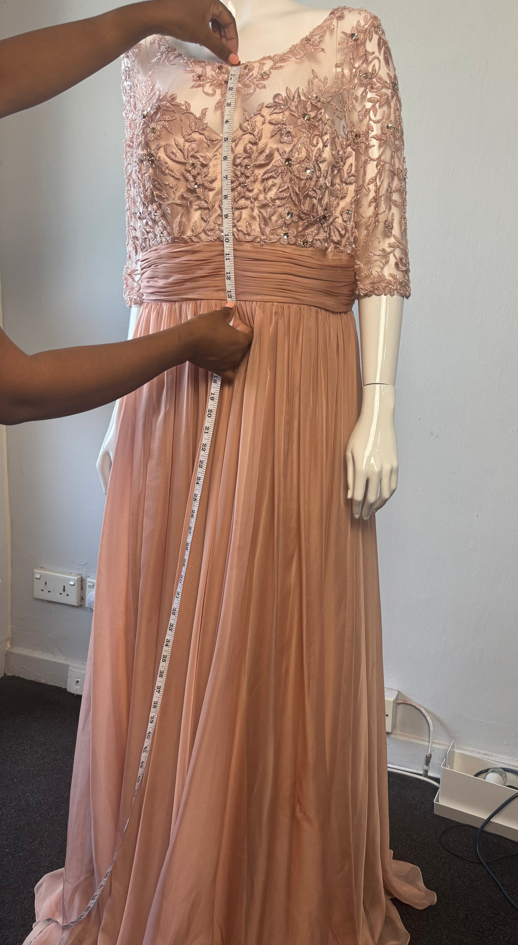 Carla Ruiz Embellished Lace Maxi Occasion Dress – Blush Pink – UK 18 BNWT