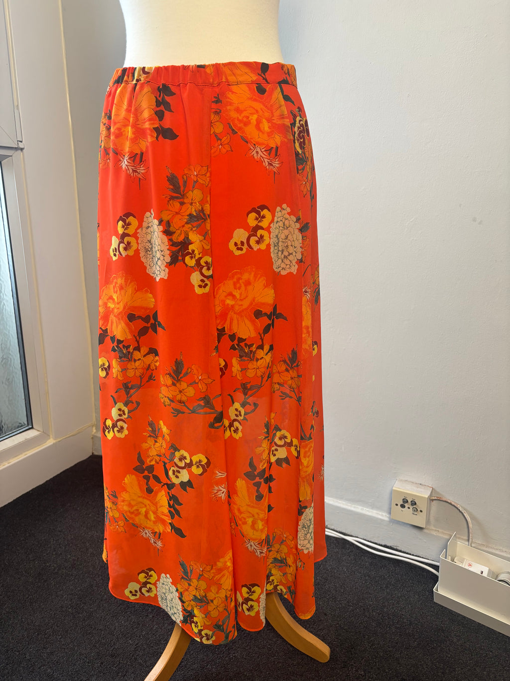 Karen Millen Orange Floral Midi Skirt – Button Front Floaty (UK 12)
