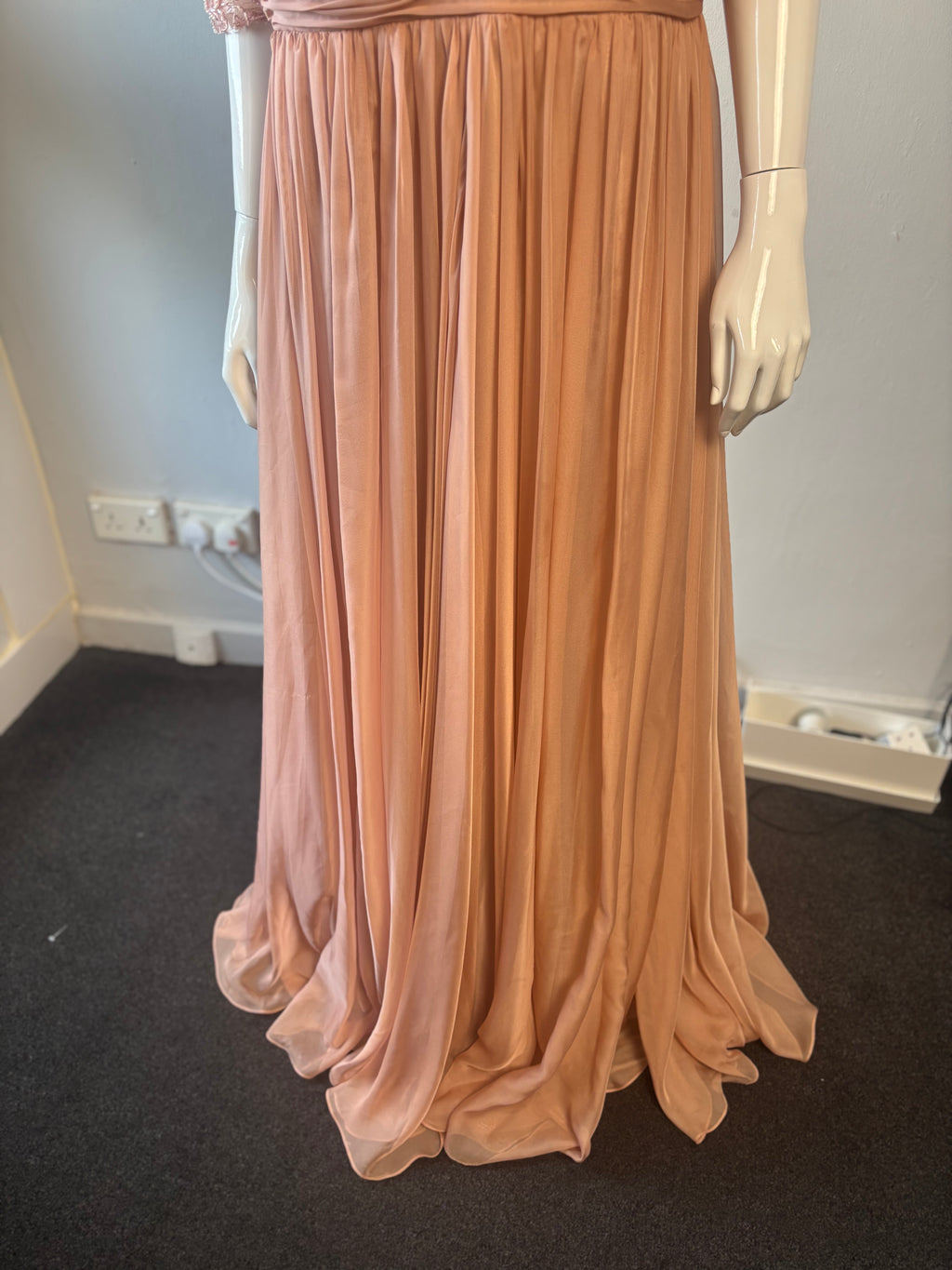 Carla Ruiz Embellished Lace Maxi Occasion Dress – Blush Pink – UK 18 BNWT