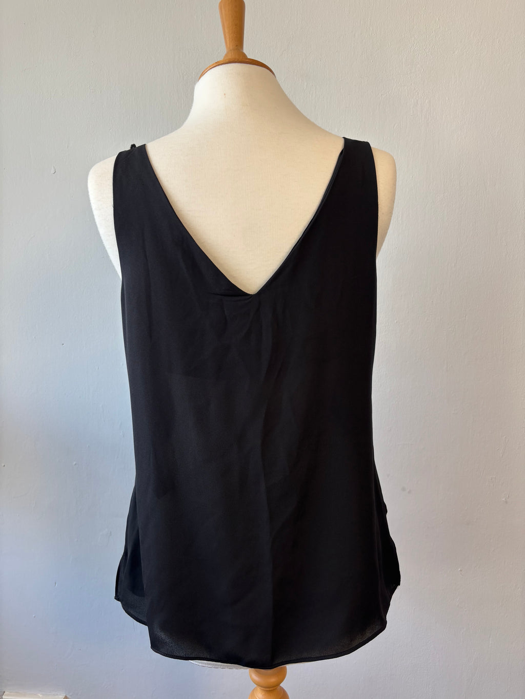 Wallis Black Ruffle Front Sleeveless Top – UK 12