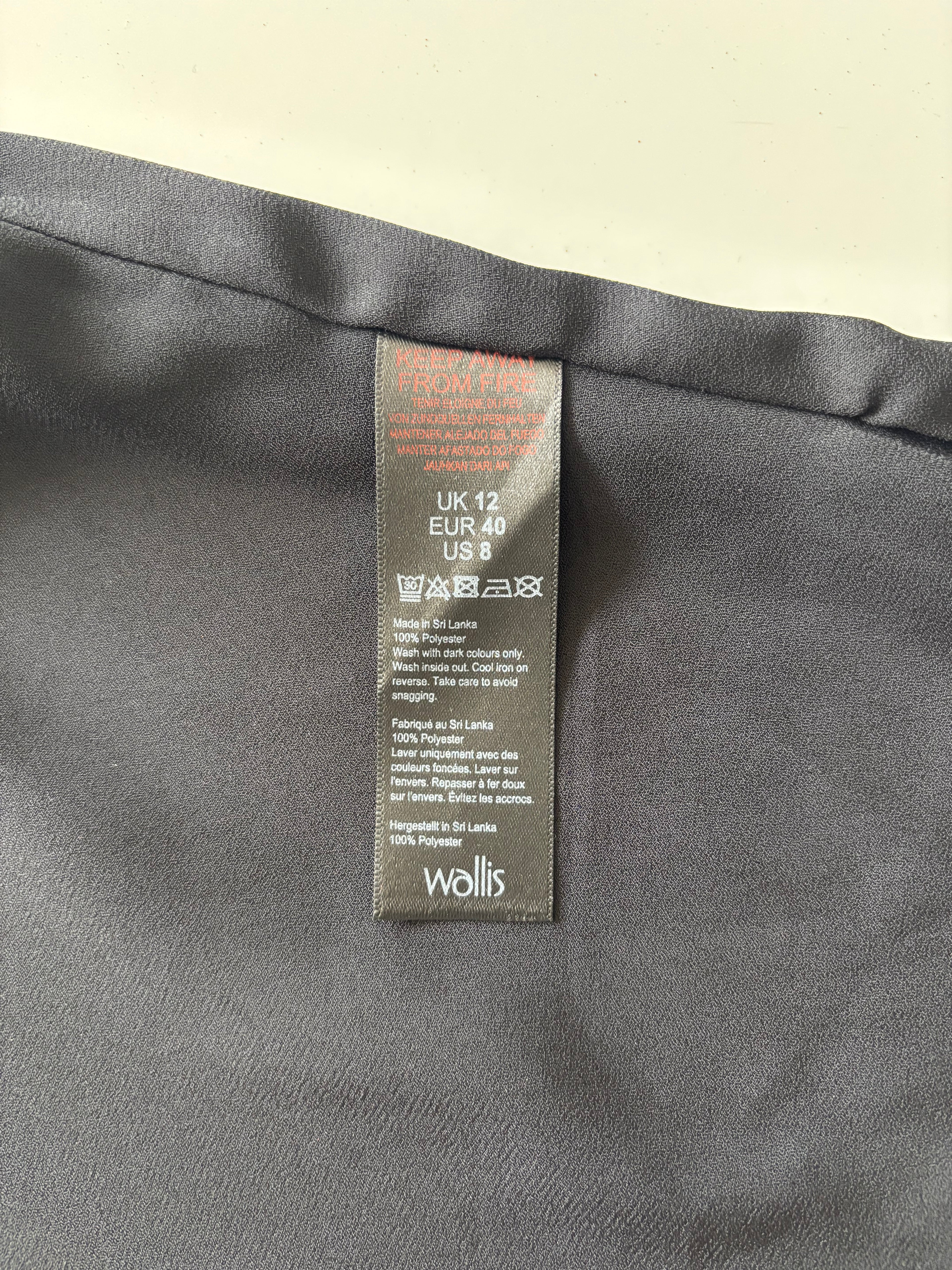 Wallis Black Ruffle Front Sleeveless Top – UK 12