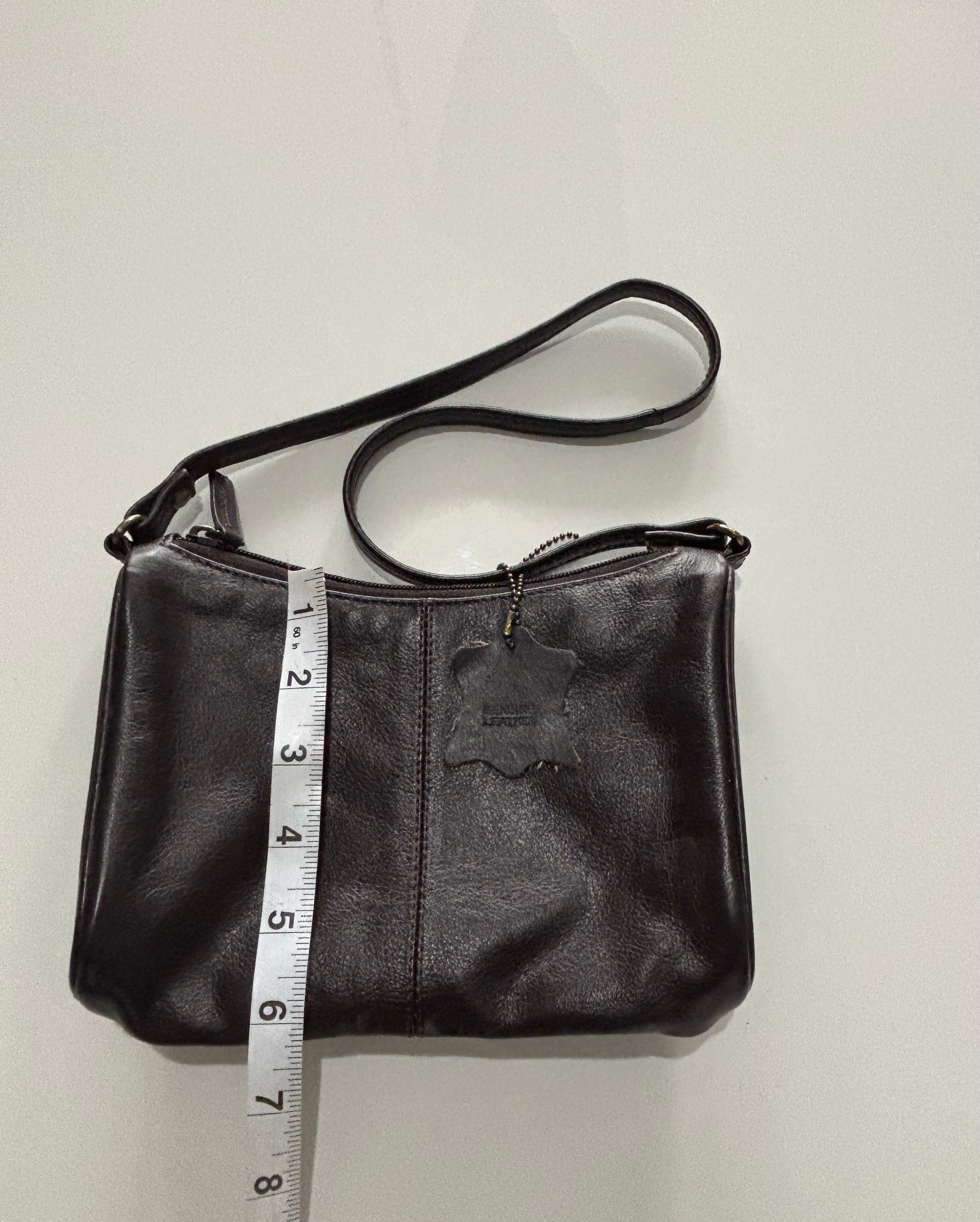 Vintage Brown Leather Shoulder Bag – Minimalist Zip Handbag