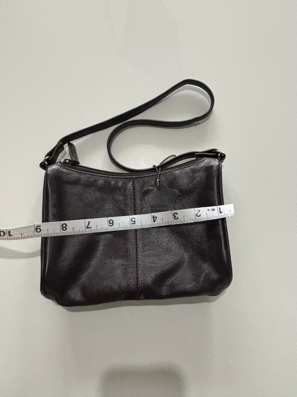 Vintage Brown Leather Shoulder Bag – Minimalist Zip Handbag