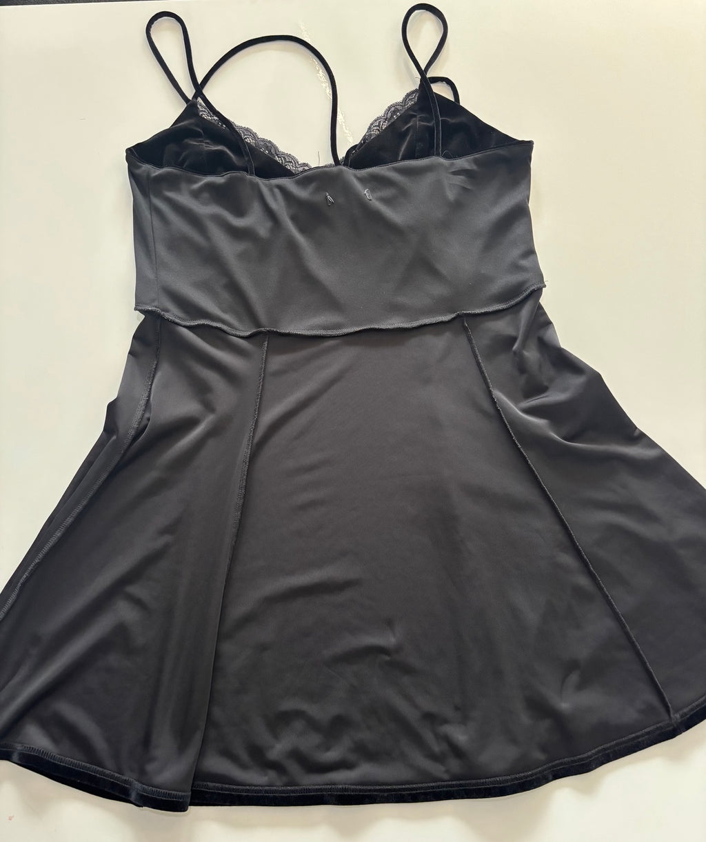 Black Velvet Lace Trim Strappy Nightdress – Size Unknown