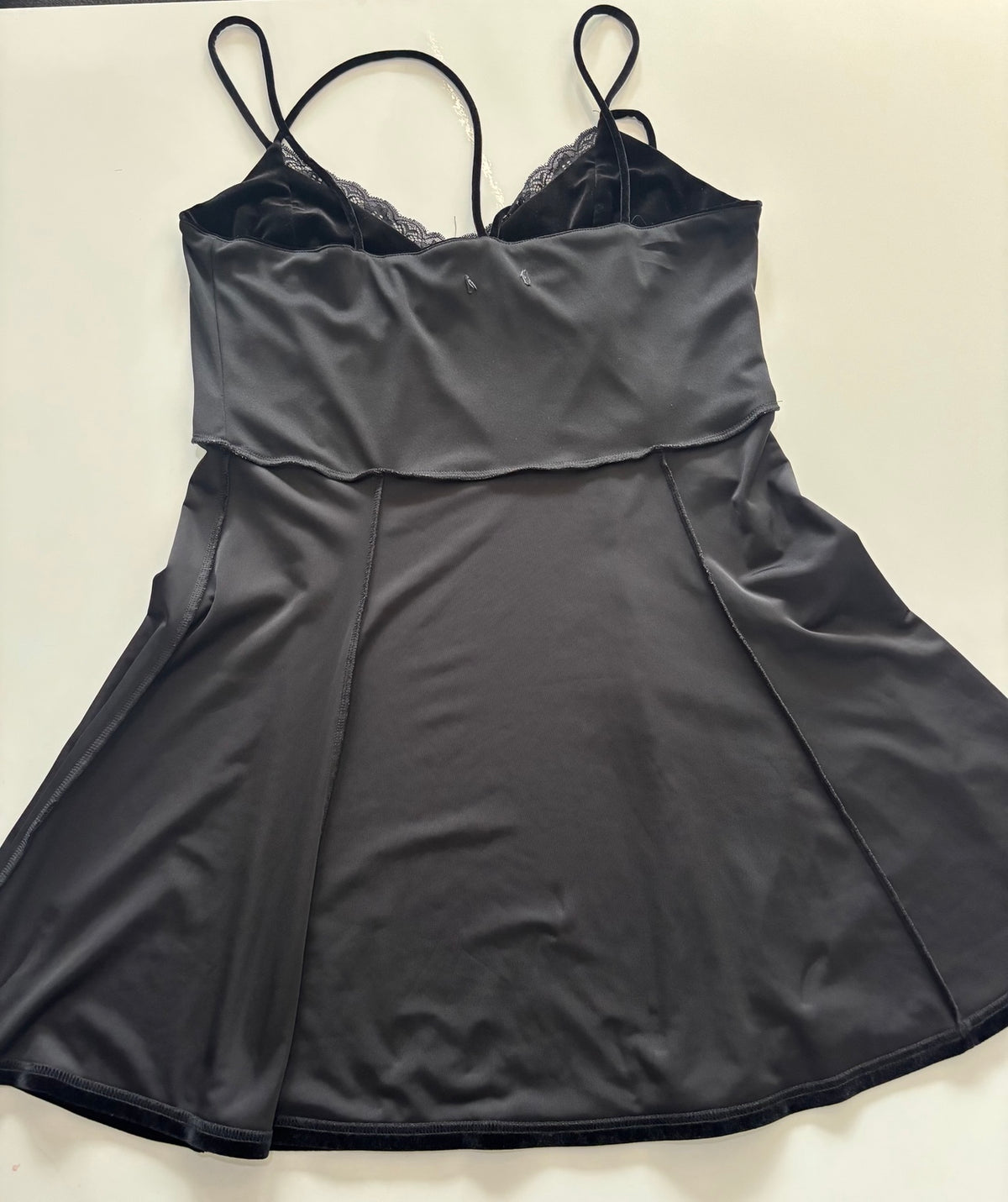 Black Velvet Lace Trim Strappy Nightdress – Size Unknown