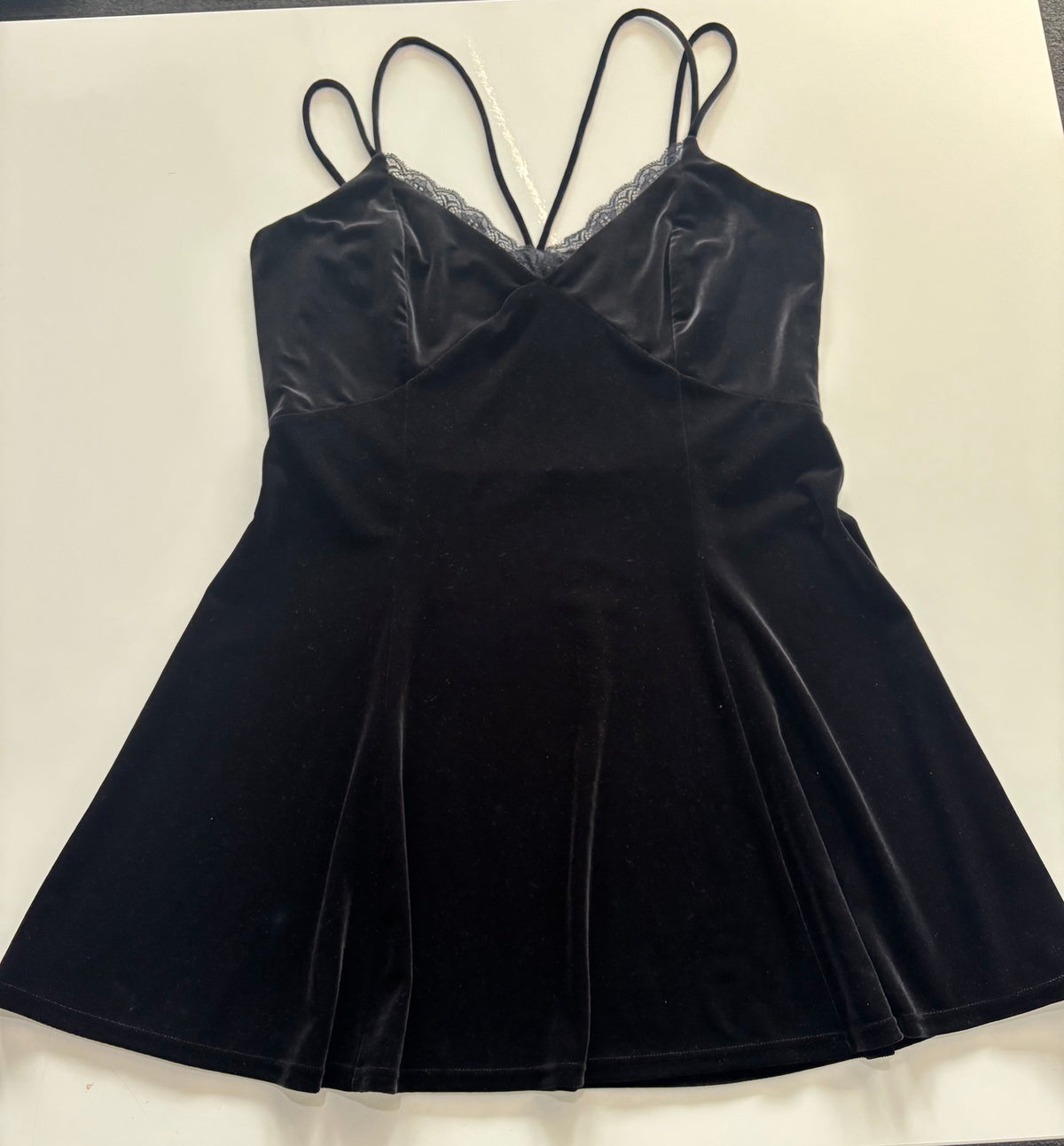Black Velvet Lace Trim Strappy Nightdress – Size Unknown