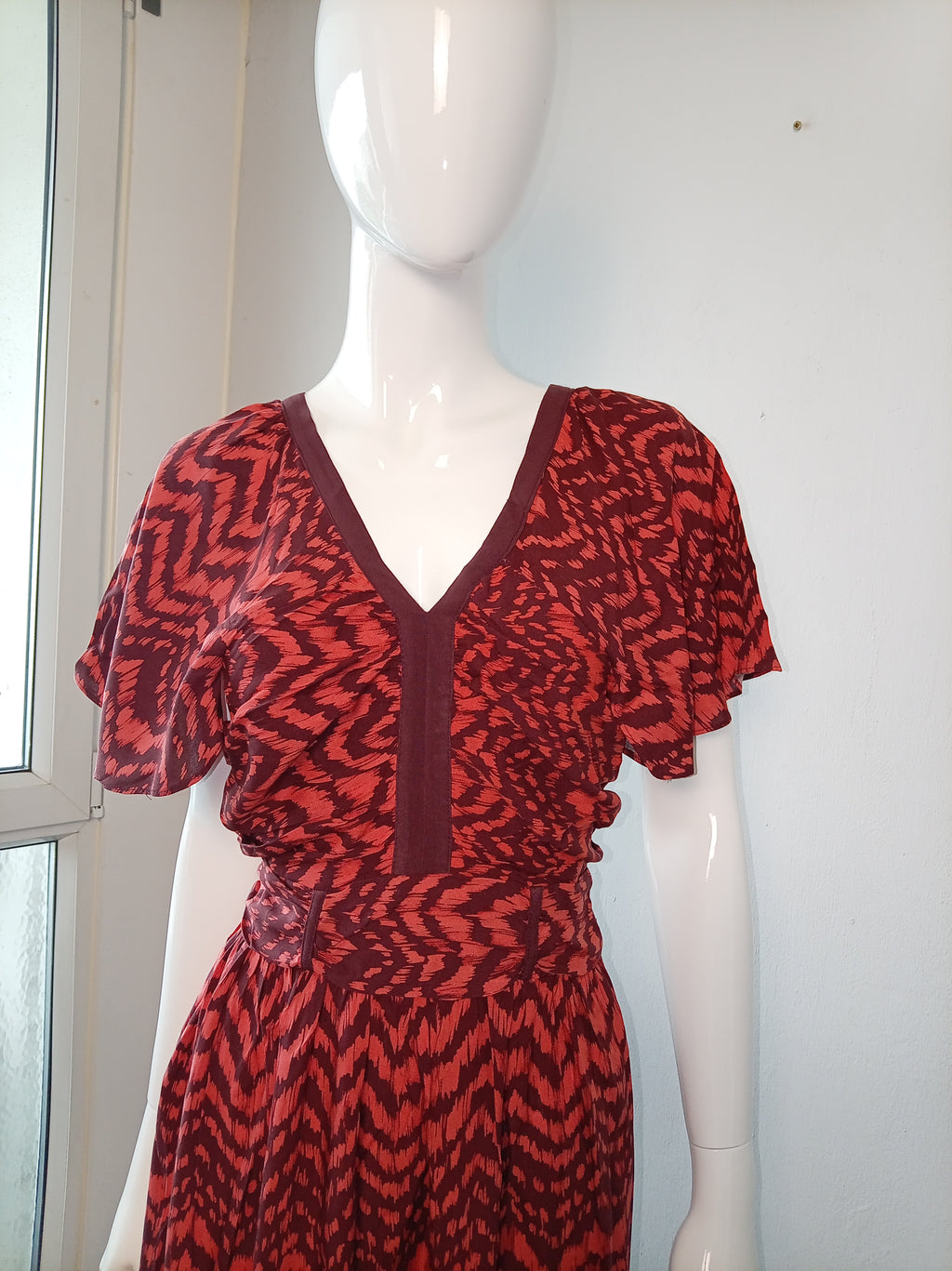 Red Abstract Print Midi Dress UK 12 BNWT Flutter Sleeve Occasion Dress