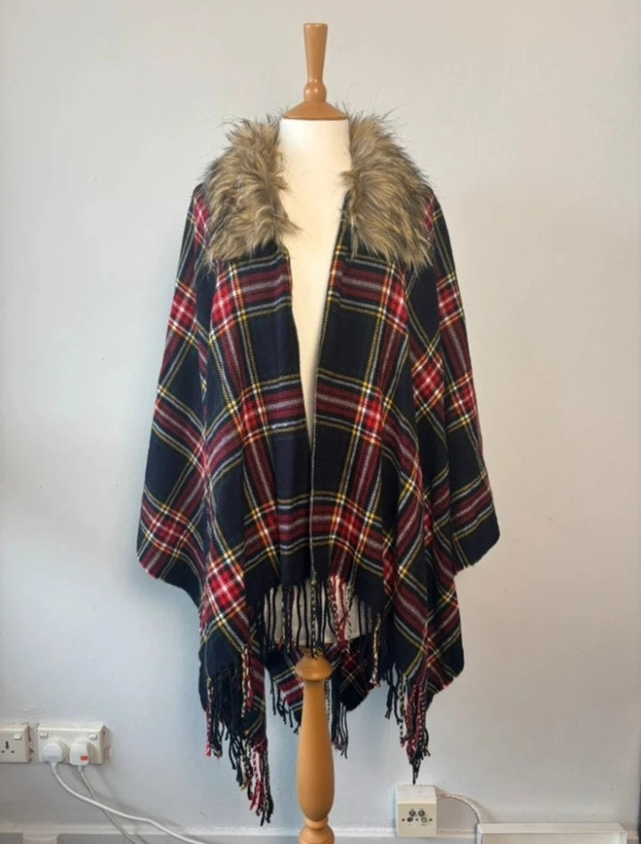 River Island Tartan Check Faux Fur Collar Blanket Cape Poncho – One Size