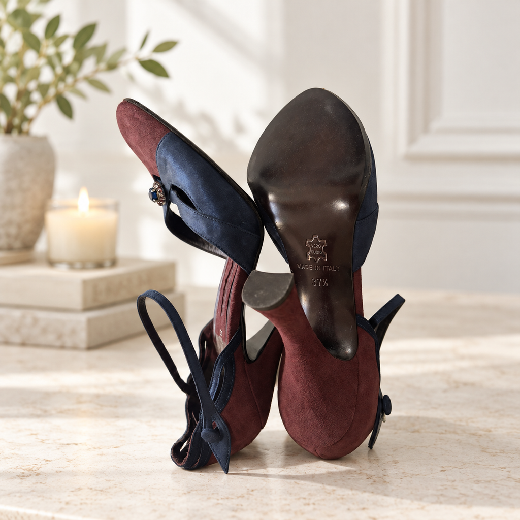 Kurt Geiger Burgundy & Navy Suede Heels – Made in Italy
Italian craftsmanship meets timeless elegance.