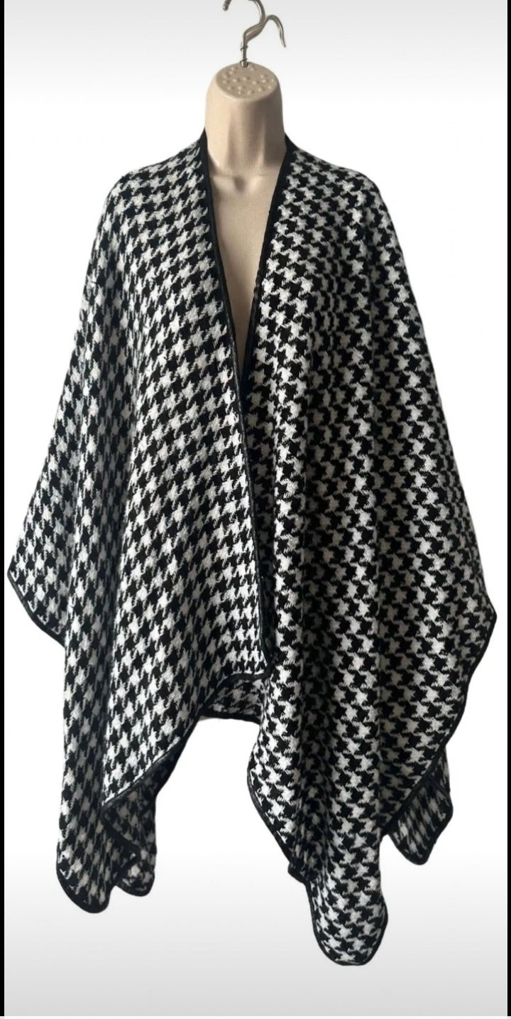Select Black & White Houndstooth Cape Poncho – One Size