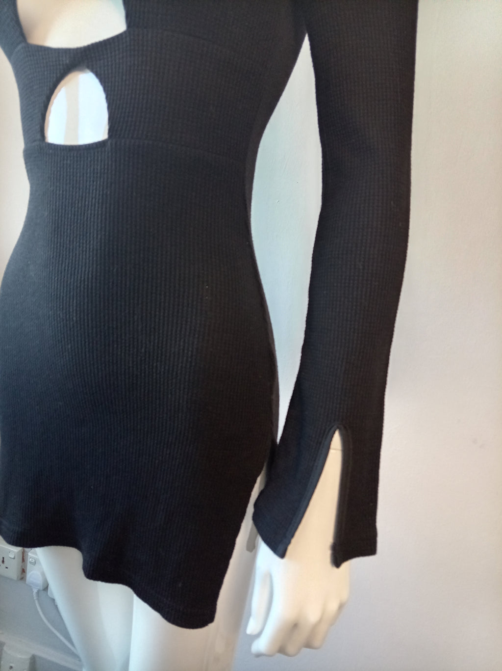 🖤 Katch Me Black Cut-Out Mini Dress | XS | Off-Shoulder Bodycon | Y2K Party