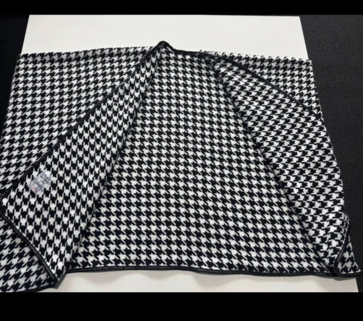 Select Black & White Houndstooth Cape Poncho – One Size