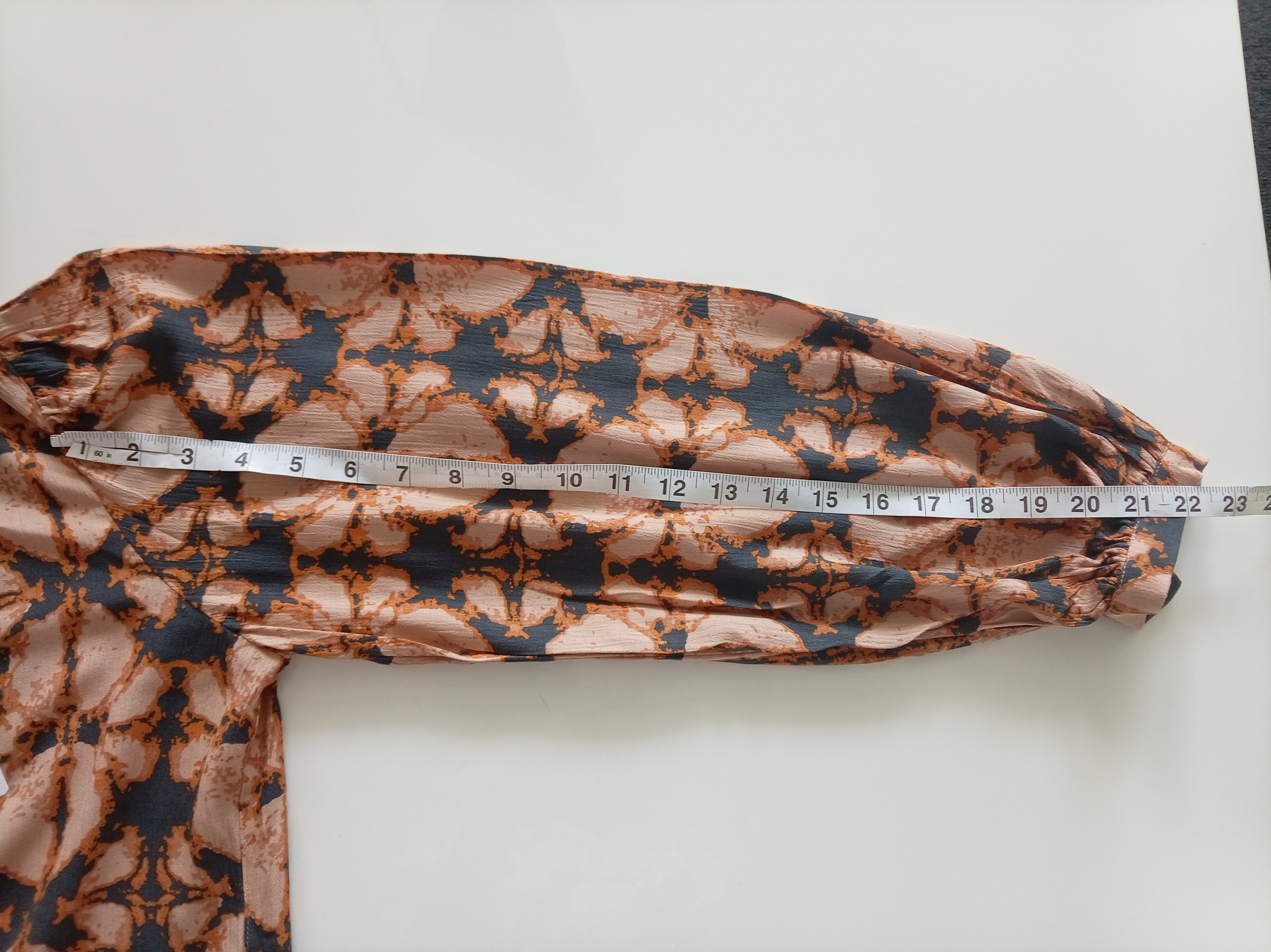 BNWT By-Bar Girls Rikki Batik Blouse | Peach & Charcoal Print | Size 14