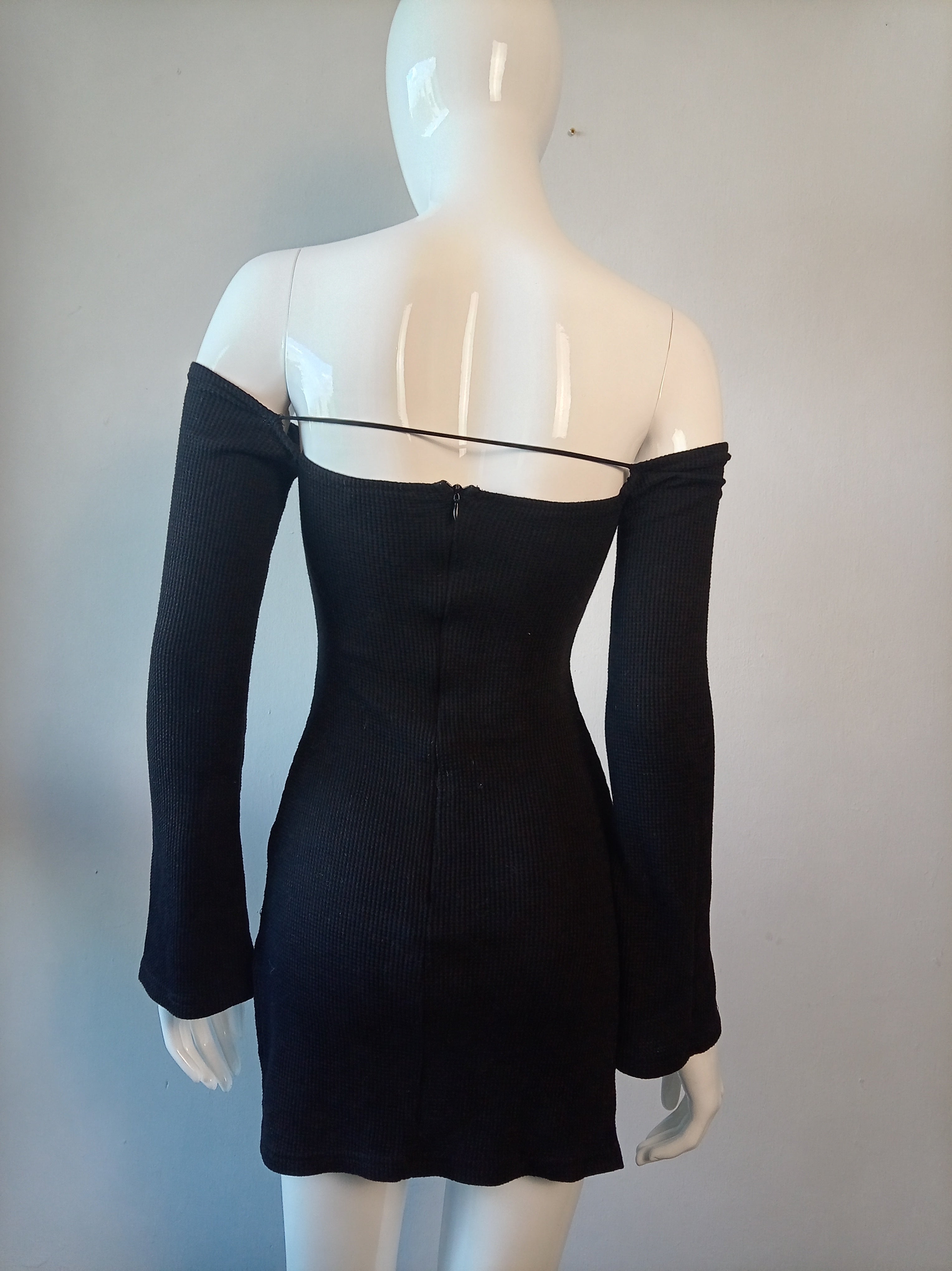 🖤 Katch Me Black Cut-Out Mini Dress | XS | Off-Shoulder Bodycon | Y2K Party