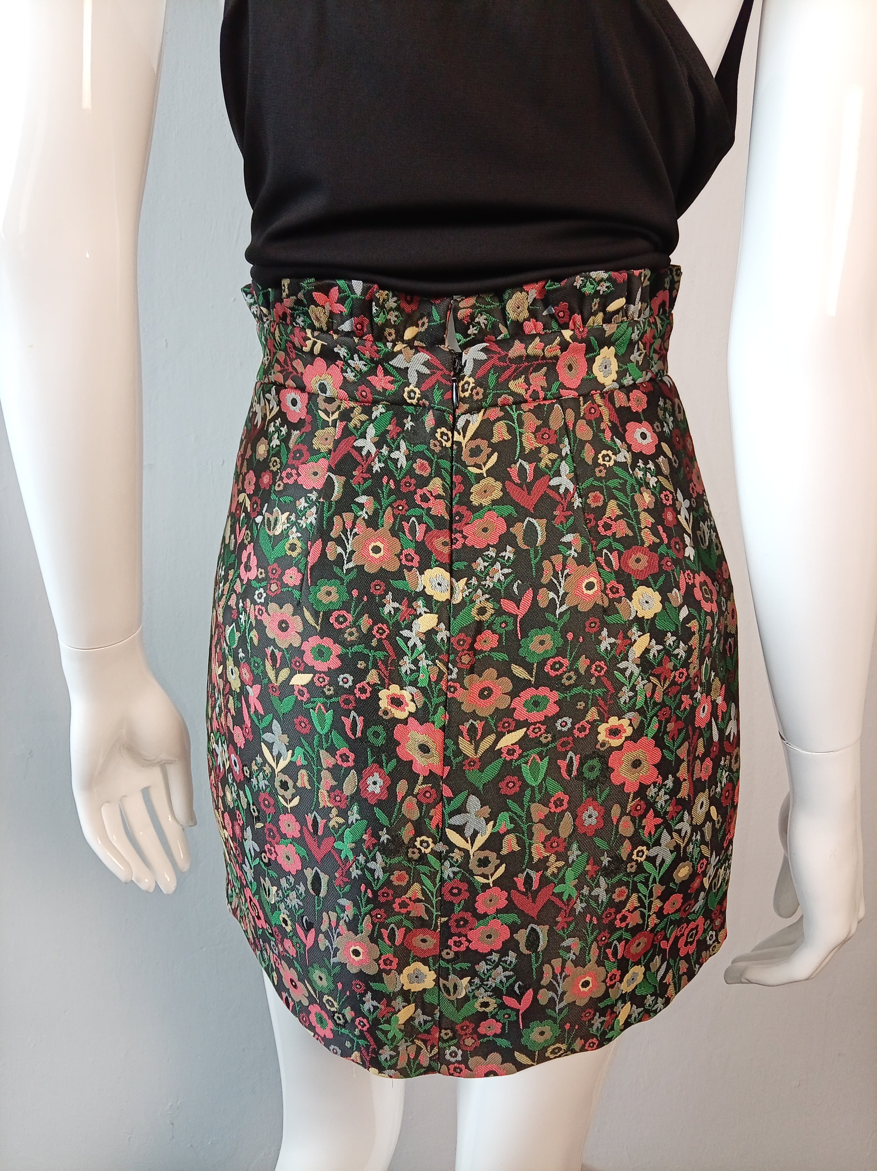 Topshop Floral Jacquard Mini Skirt | UK 6 | Black Multicolour