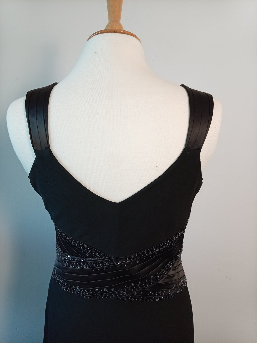 Next Black Embellished V-Neck Occasion Dress – UK 10 / EU 38